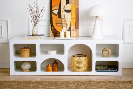 Buffet bas 7 niches design organique blanc 160x50cm Ferlis photo d'ambiance