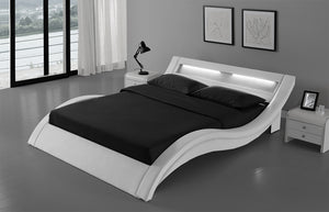 cadre de lit simili avec LED intégrés 140 x 190 cm Blanc