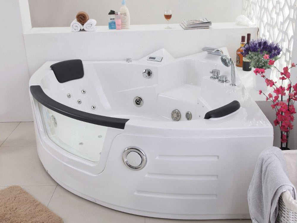 Baignoire balnéo : les avantages de la baignoire à remous