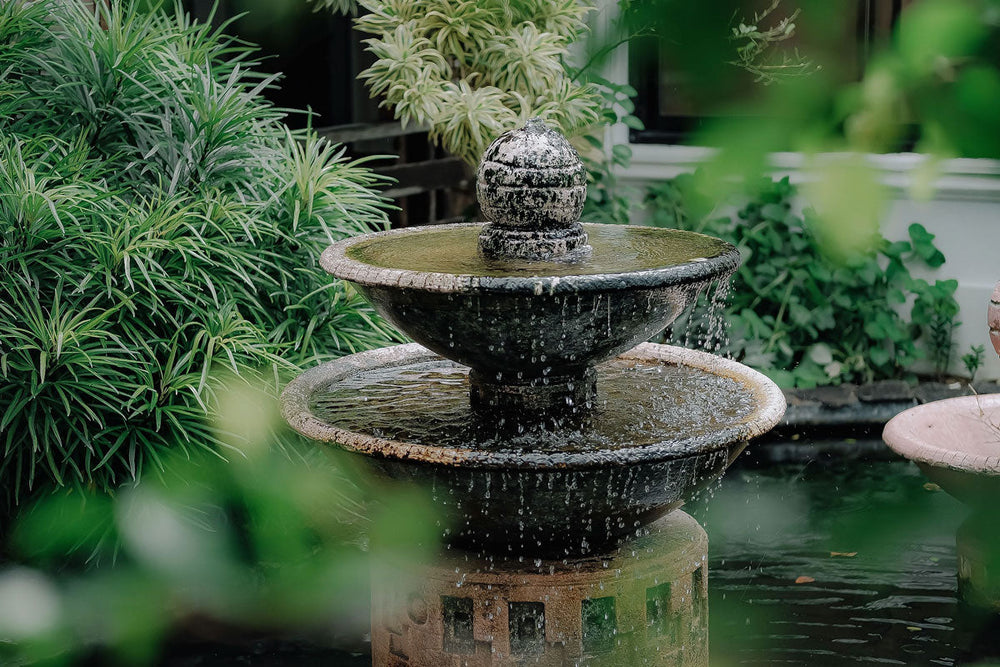 fontaine dans jardin