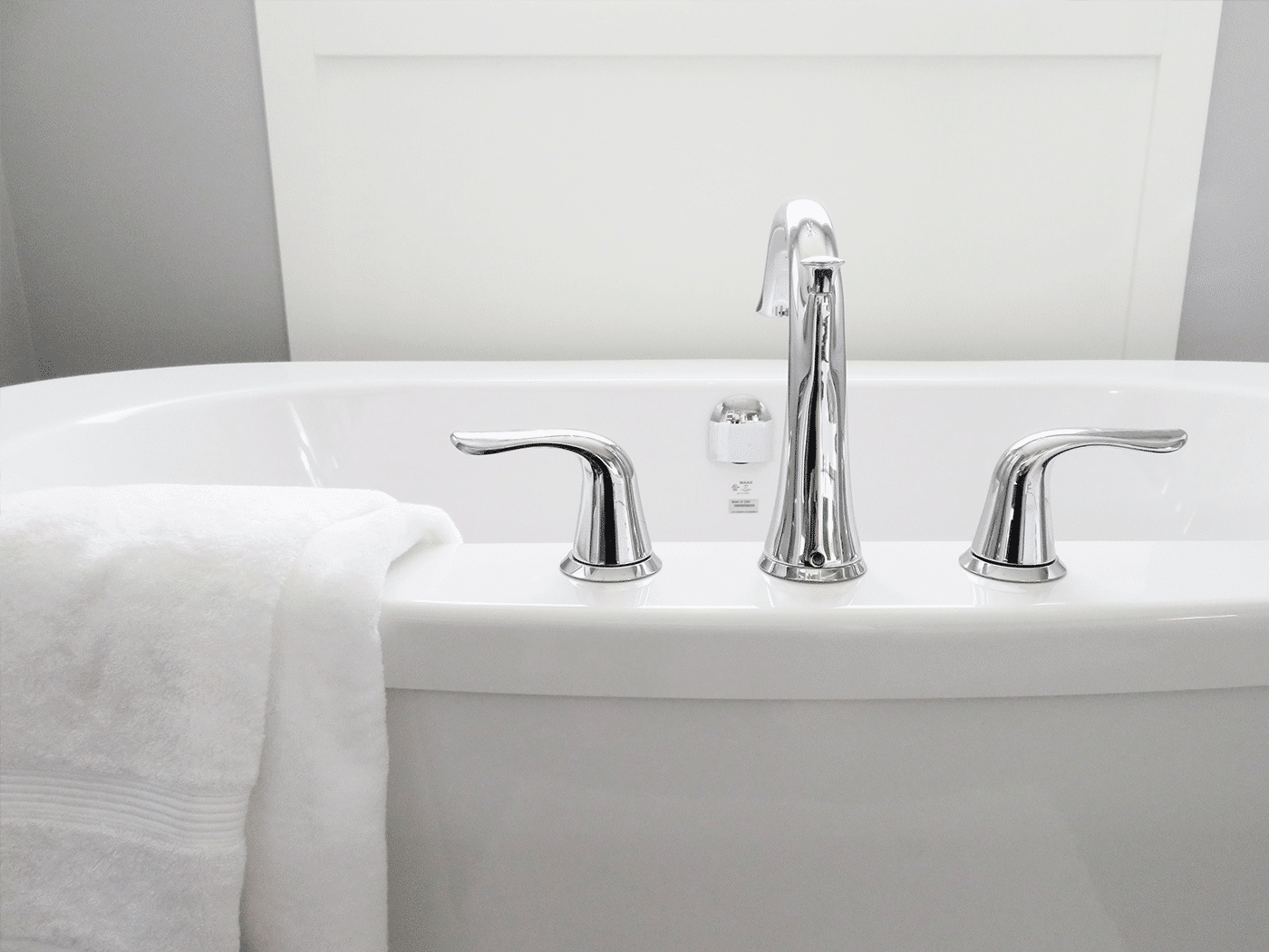 Mélangeur ou mitigeur : quel modèle de robinet salle de bain