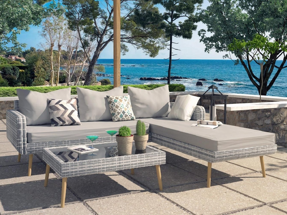 Choisir son salon de jardin : pour quelle taille opter ?