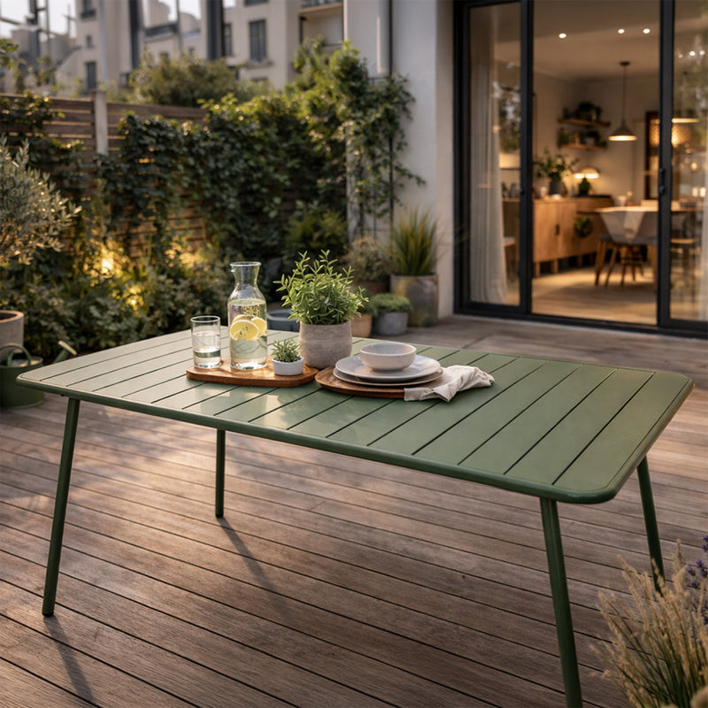 table-acier-vert-4-6-places-exterieur-bergame-ambiance-concept-usine