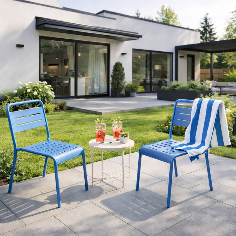 chaise-acier-bleu-exterieur-bergame-ambiance-2-concept-usine