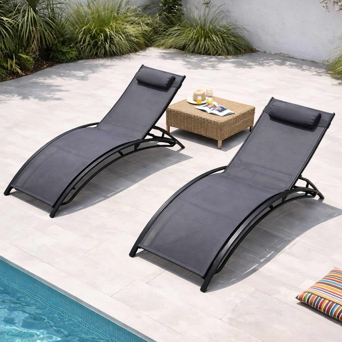 transat-tissu-acier-jardin-exterieur-noir et gris-cali-ambiance-2-concept-usine