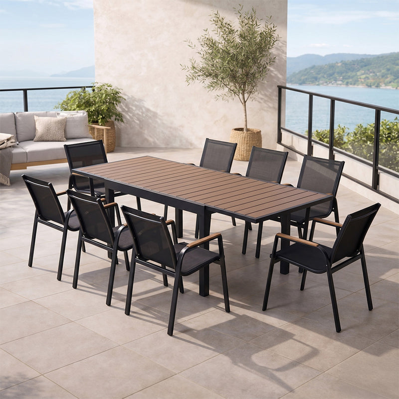 salon-jardin-8-chaises-table-extensible-aluminium-noir-loboc-ambiance-4-concept-usine