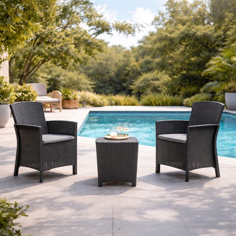 ensemble-jardin-2-fauteuils-table-basse-resine-tressee-gris-anthracite-adana-ambiance-concept-usine