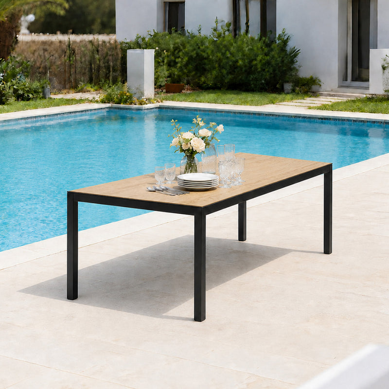 table-jardin-240-cm-acier-noir-effet-bois-brisbane-ambiance-2-concept-usine