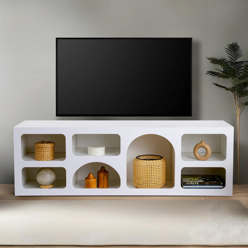 Buffet bas 7 niches design organique blanc 160x50cm Ferlis mise en situation comme meuble tv