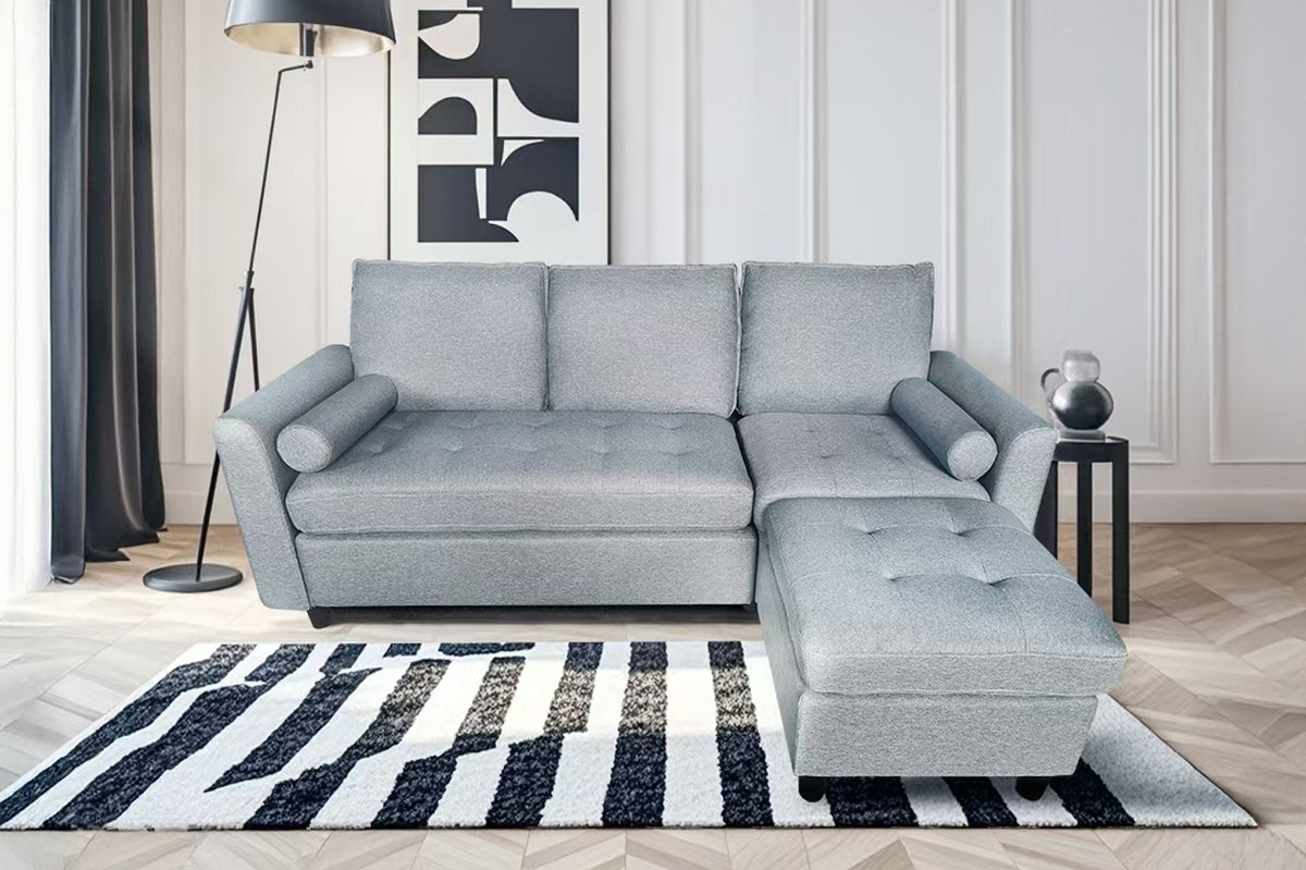 Canapé 3 places en velours avec pouf gris clair Coventry photo d'ambiance