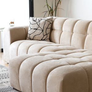 Canapé d'angle 3 places nuage en velours beige Salford zoom sur l'aspect nuage