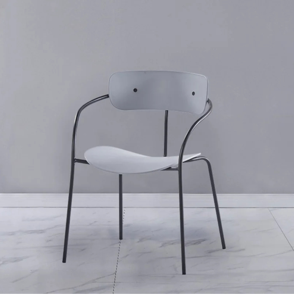 Chaise design gris clair alexia ambiance concept usine