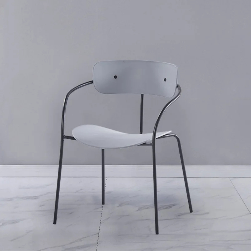 Chaise design gris clair alexia ambiance concept usine