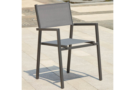 Chaises empilables gris foncé lae rectangle