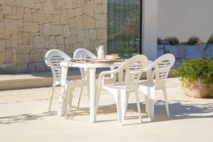 Table extensible 170x90x73cm blanche + 4 chaises Atlantica photo d'ambiance