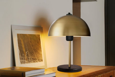 Lampe de table champignon doré 37cm Paule photo d'ambiance