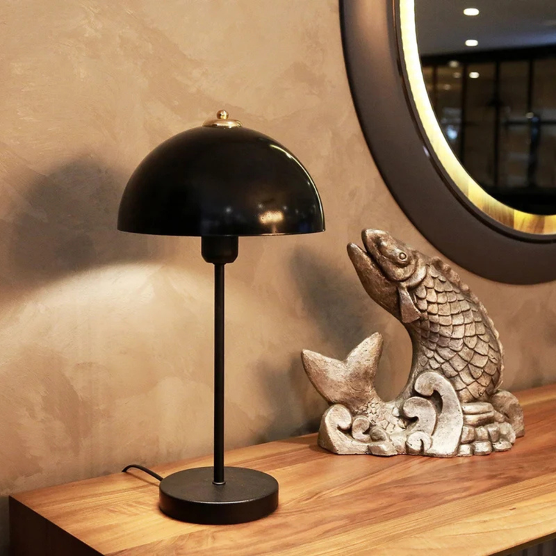 Lampe de table champignon noir 49cm Agatha photo d'ambiance
