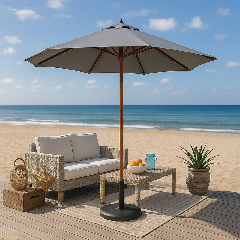 Parasol circulaire inclinable 3m gris mât en bois Cancun mise en situation