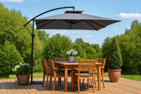 Parasol carré déporté 3x3 gris en aluminium Capri photo d'ambiance