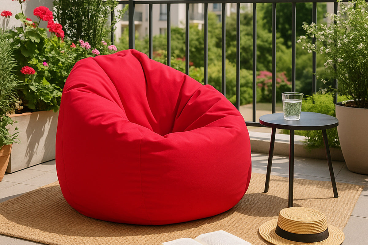Pouf poire d'extérieur en mousse de polystyrène expansée recyclée Ohau rouge photo d'ambiance
