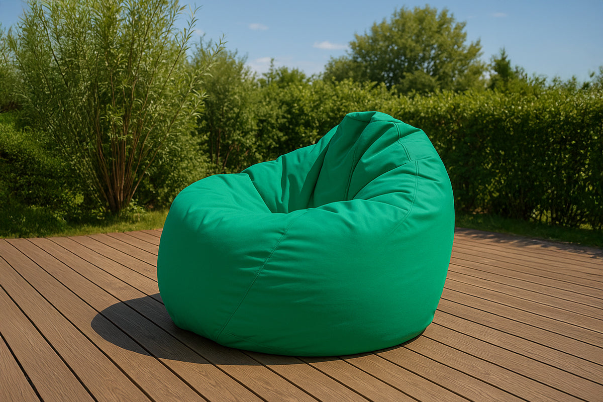 Pouf poire d'extérieur en mousse de polystyrène expansée recyclée Ohau turquoise photo d'ambiance