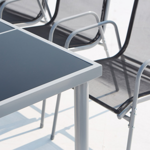 Salon de jardin aluminium 8 places gris Lusiana zoom sur la table et les chaises