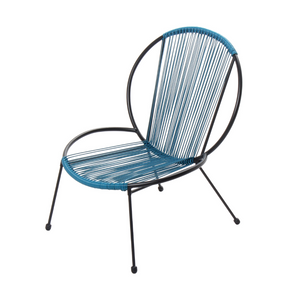 chaise slaon de jardin rete fond blanc bleu