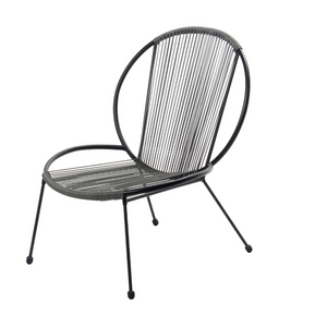 chaise fond blanc rete gris foncé 