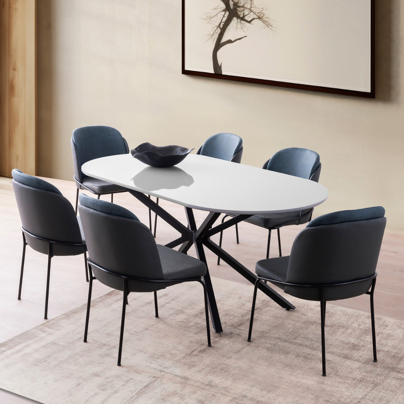 table à manger circulaire contemporaine blanche et noir karvia ambiance chaises noires concept usine