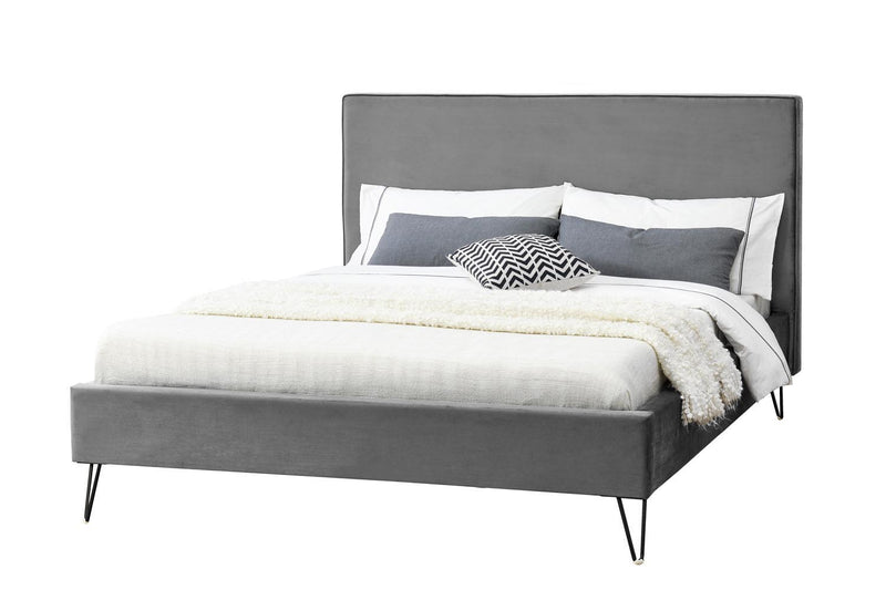 Structure de lit Riverside en velours Gris et pieds Noirs de 140 sur fond Blanc