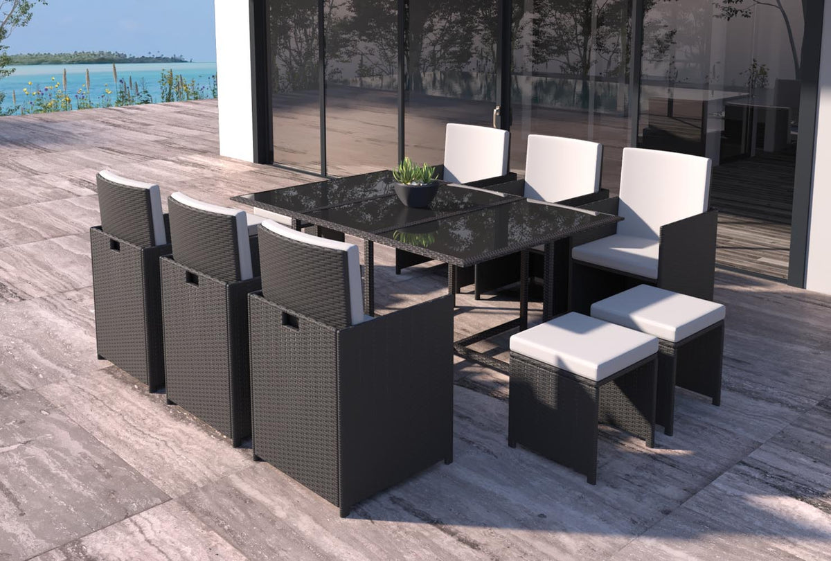 salon de jardin en résine tressée de 10 places sur fond blanc Noir et blanc