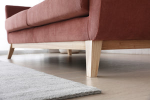 Canapé scandinave 3 places + 2 coussins velours côtelé écureuil zoom 1