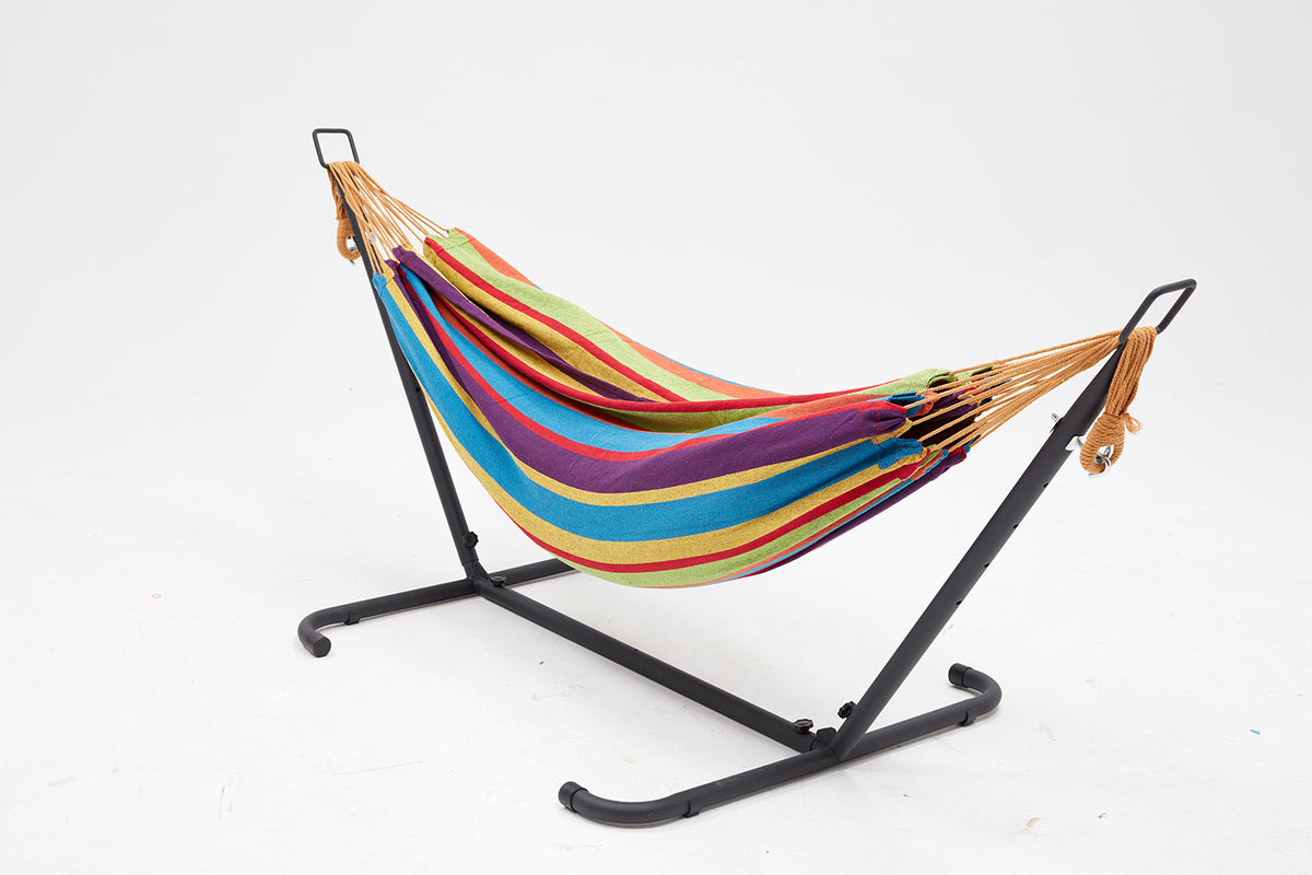 hamac avec toile en tissu et support de 2,6 m sur fond Blanc Multicolore