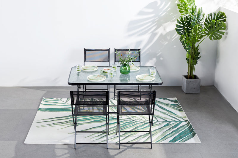 Ensemble repas table et chaises Mahon ambiance